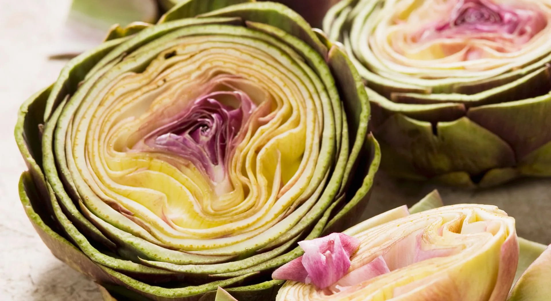 How to clean artichokes