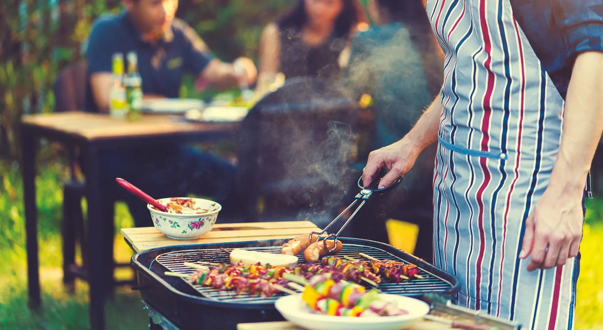 Barbecue, come marinare con la siringa da cucina