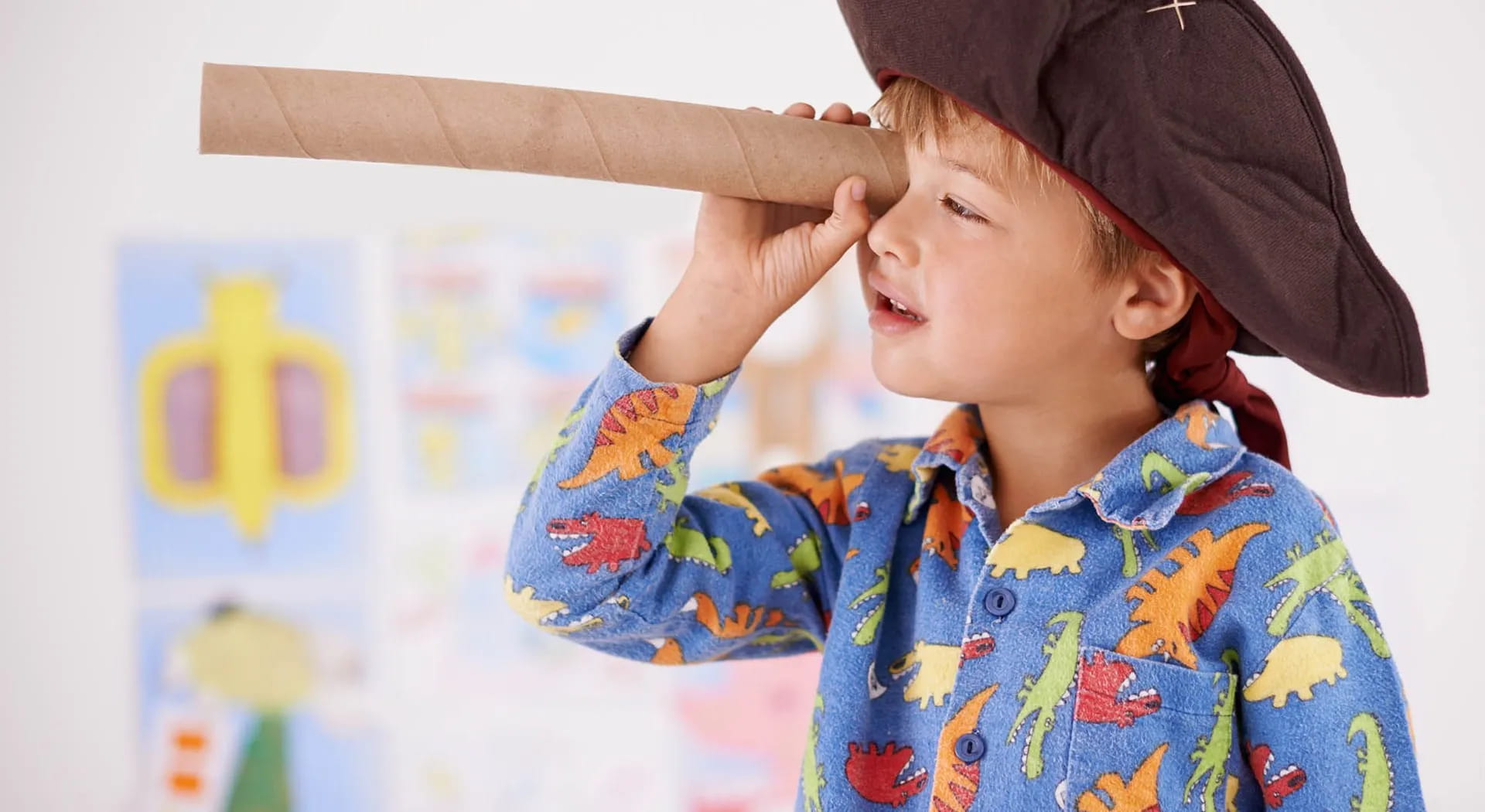 Wie man eine Schatzsuche zu Hause für Kinder organisiert