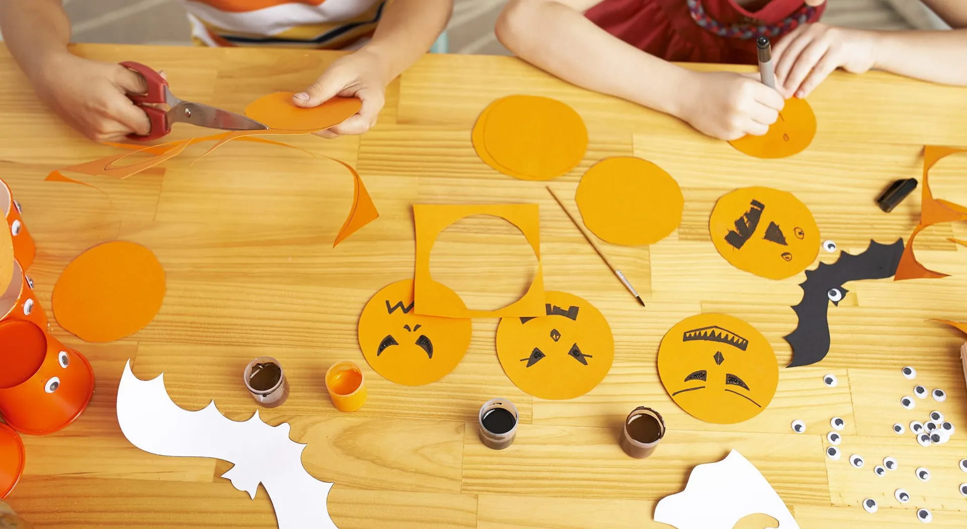 Halloween: Bastelarbeiten zum Selbermachen für Kinder