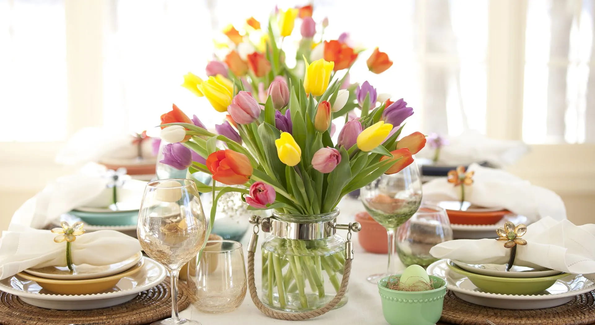 Tavola di primavera: consigli per la stagione dei fiori